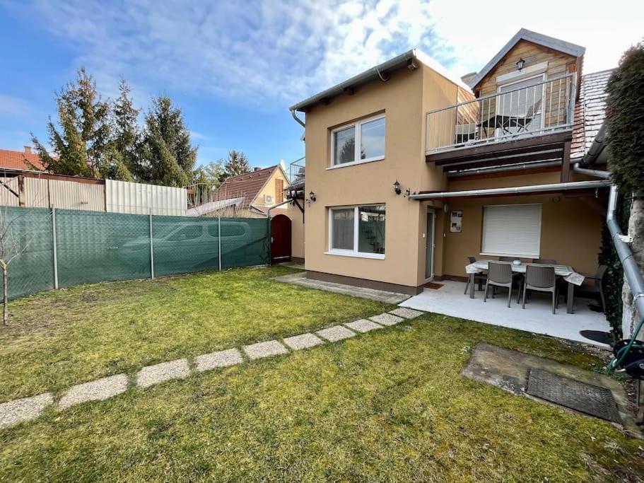 Rabbit Apartman Mosonmagyaróvár Εξωτερικό φωτογραφία