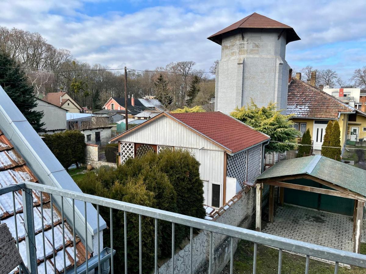 Rabbit Apartman Mosonmagyaróvár Εξωτερικό φωτογραφία